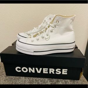 Only been worn once! Size 5 CHUCK TAYLOR ALL STAR PLATFORM HIGH-TOP SNEAKER
